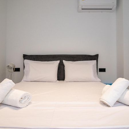 Facadoro Apartments Атина Екстериор снимка