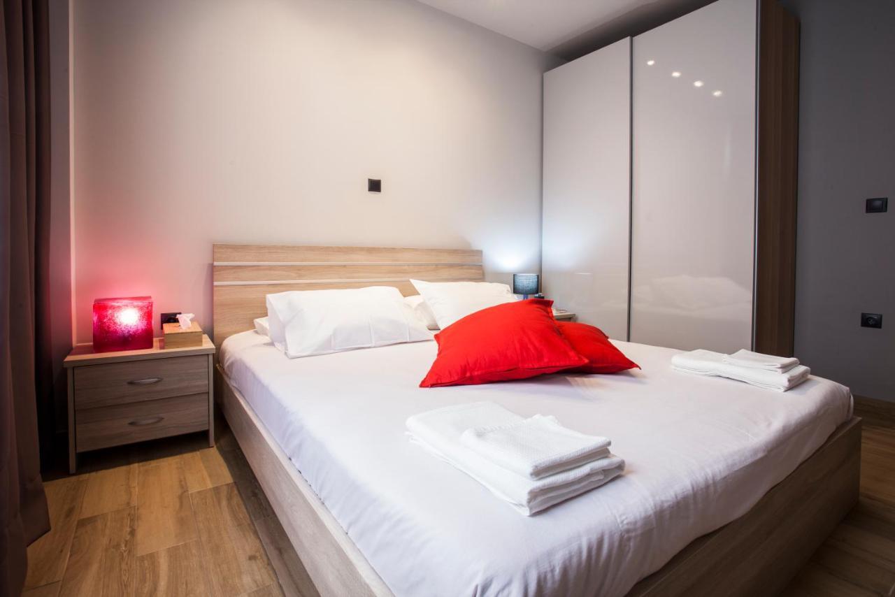 Facadoro Apartments Атина Екстериор снимка