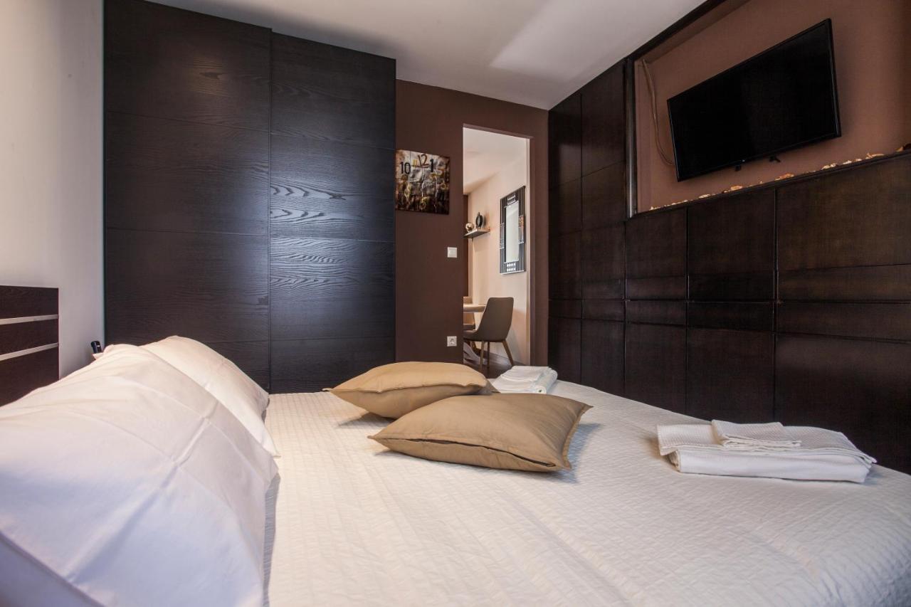 Facadoro Apartments Атина Екстериор снимка