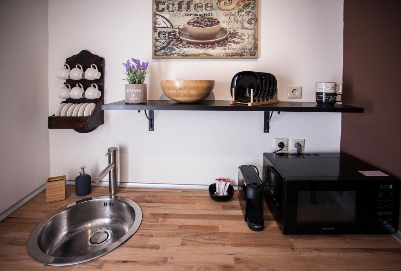 Facadoro Apartments Атина Екстериор снимка