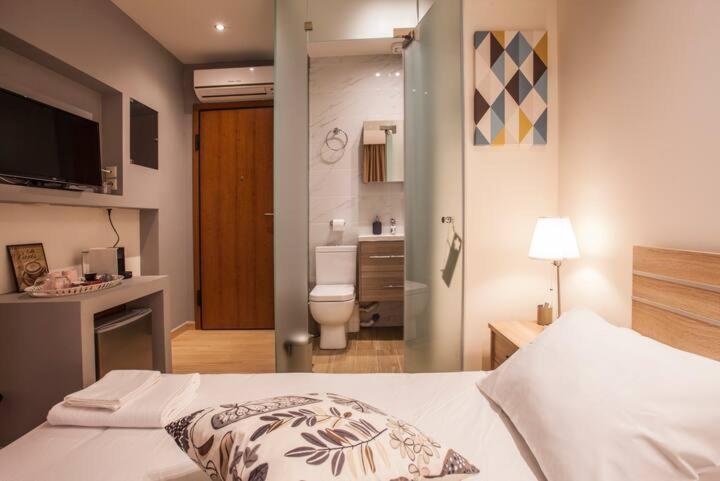 Facadoro Apartments Атина Екстериор снимка