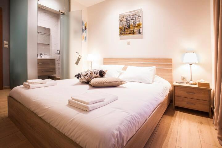 Facadoro Apartments Атина Екстериор снимка