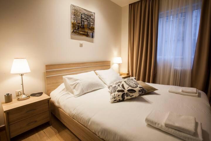 Facadoro Apartments Атина Екстериор снимка