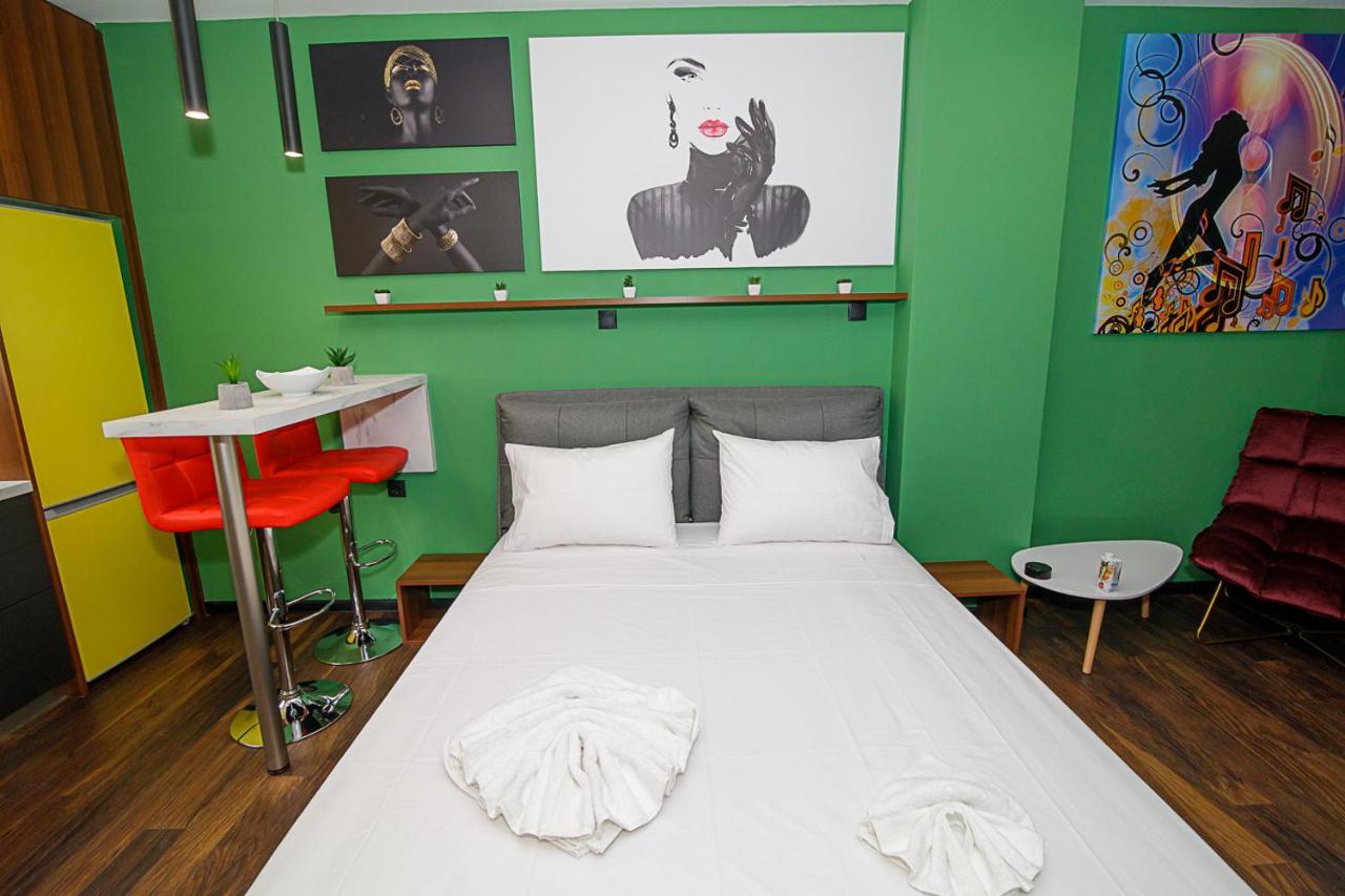 Facadoro Apartments Атина Екстериор снимка