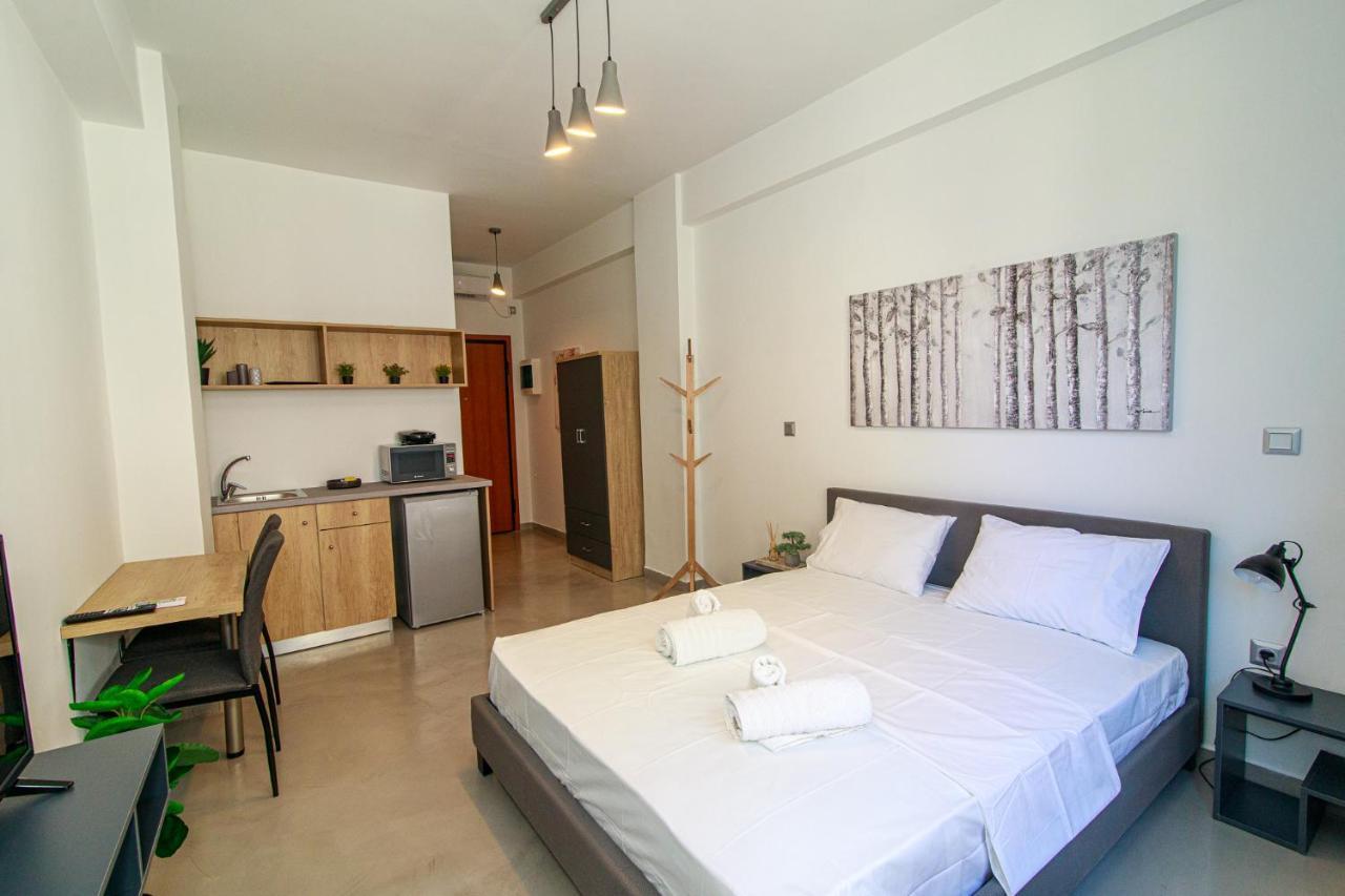 Facadoro Apartments Атина Екстериор снимка