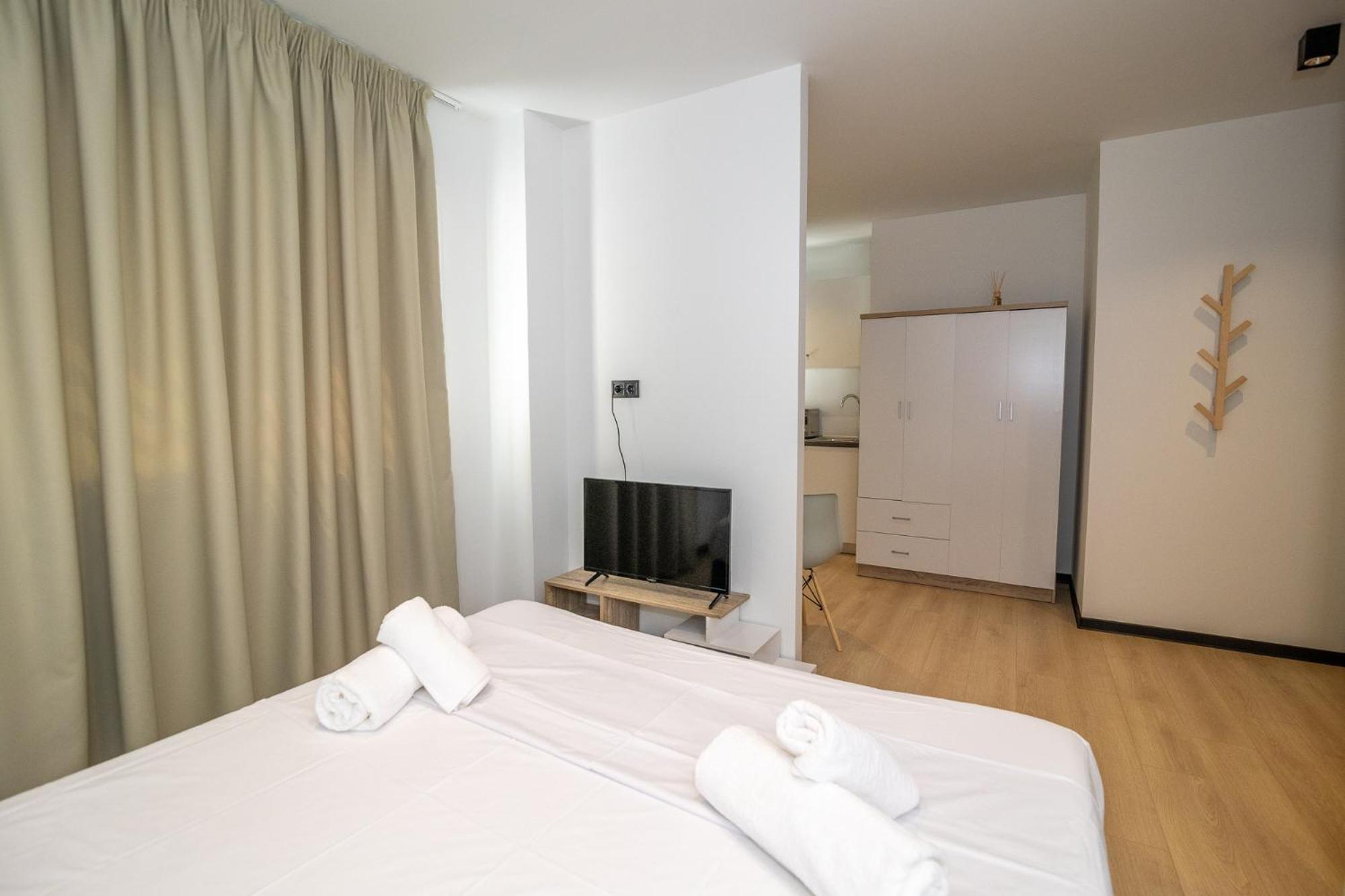 Facadoro Apartments Атина Екстериор снимка