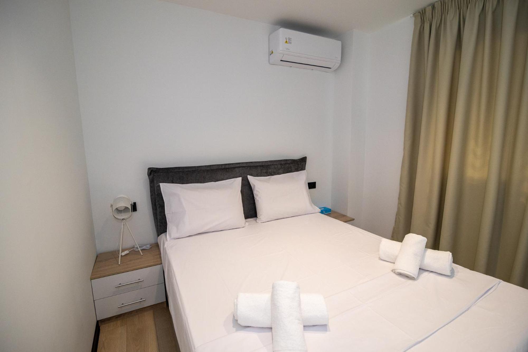 Facadoro Apartments Атина Екстериор снимка