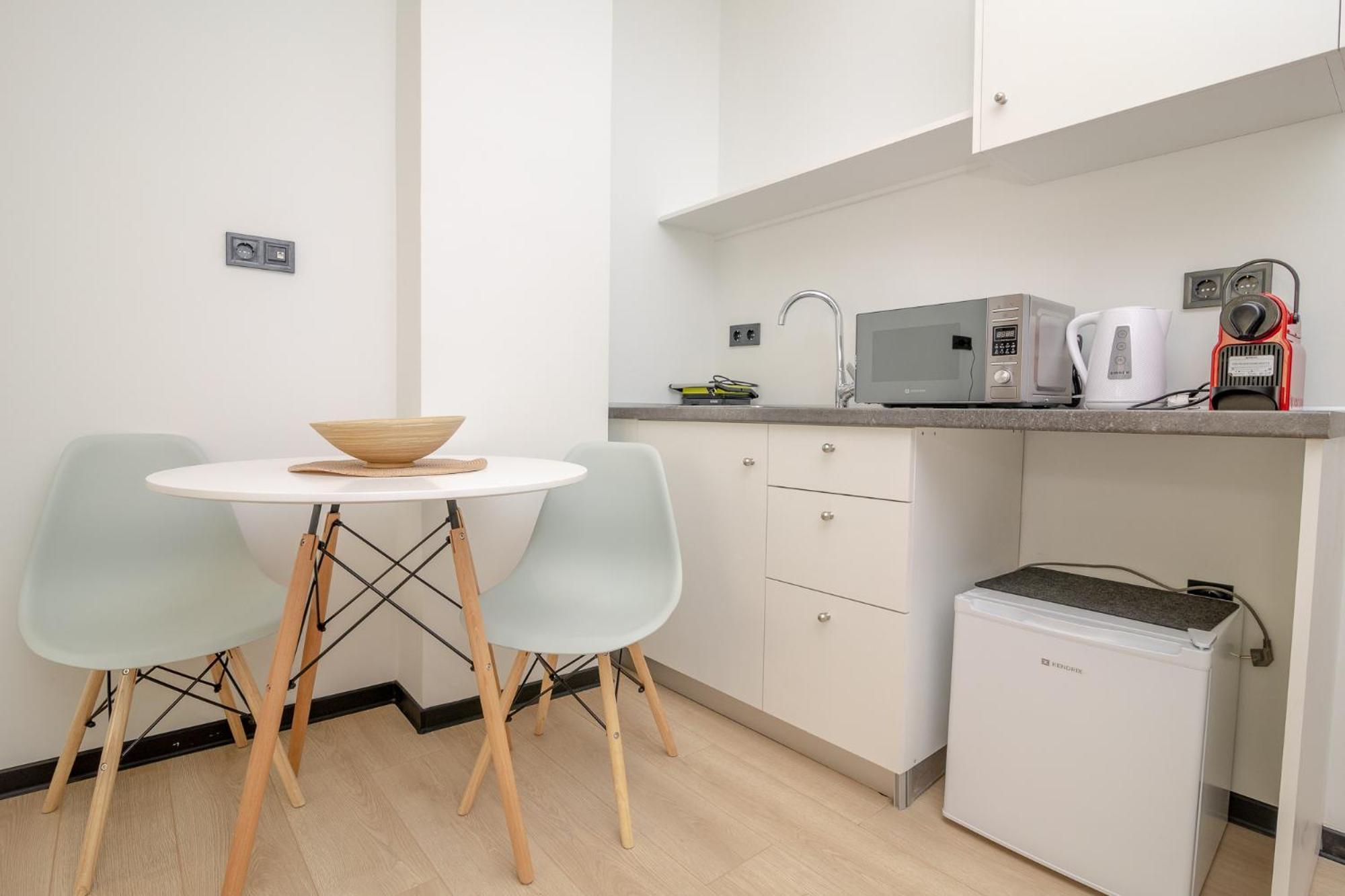 Facadoro Apartments Атина Екстериор снимка