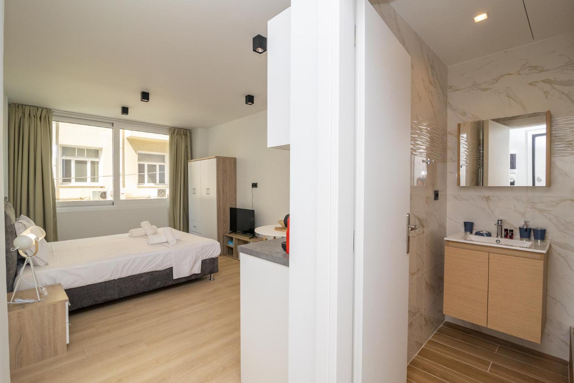 Facadoro Apartments Атина Екстериор снимка