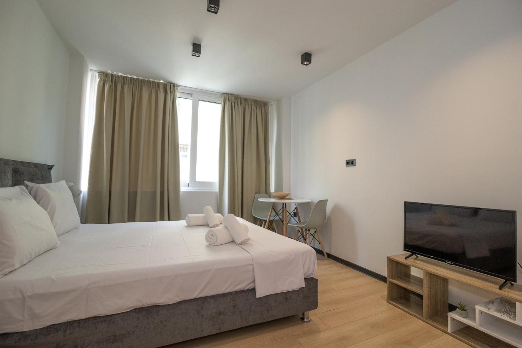 Facadoro Apartments Атина Екстериор снимка