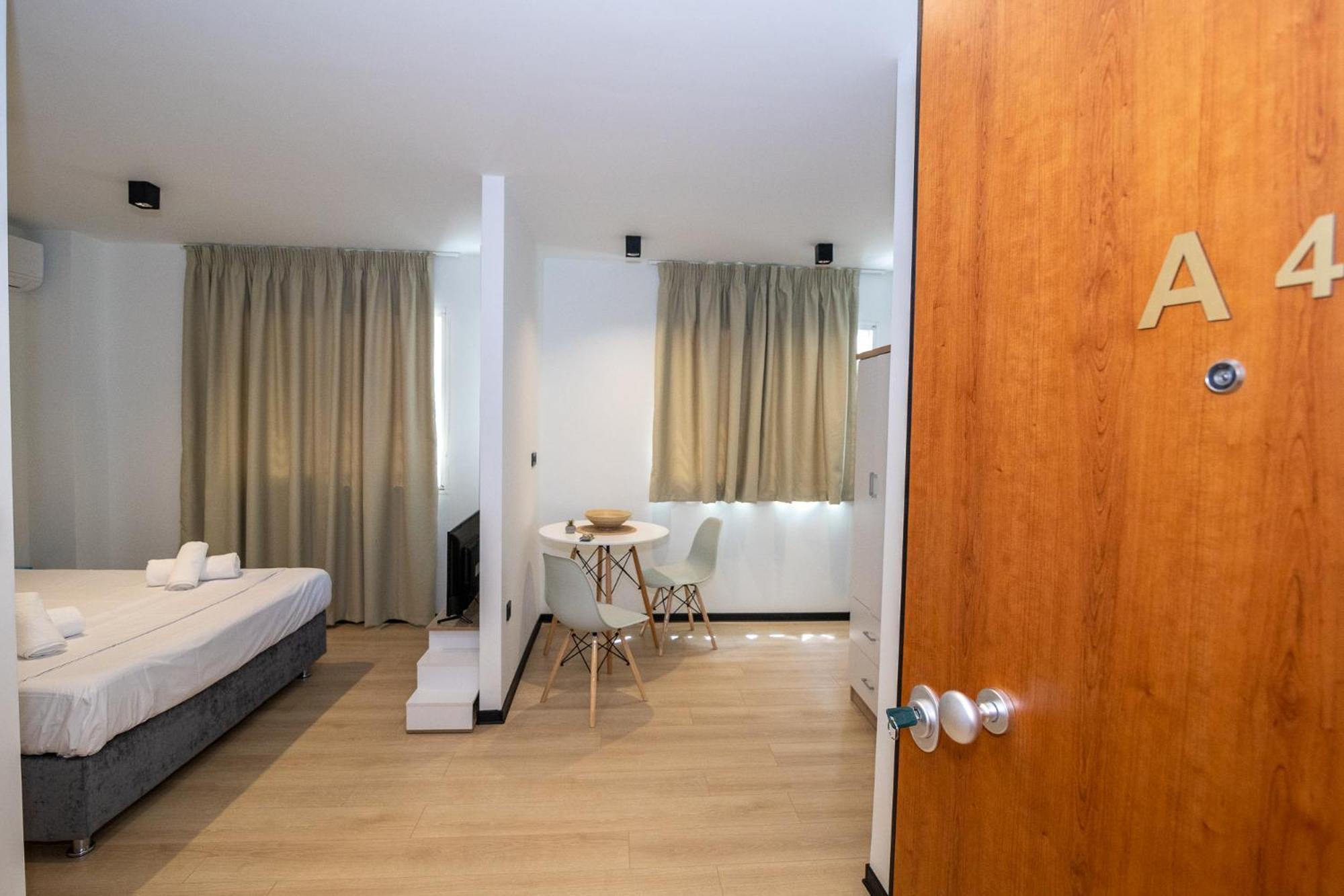 Facadoro Apartments Атина Екстериор снимка